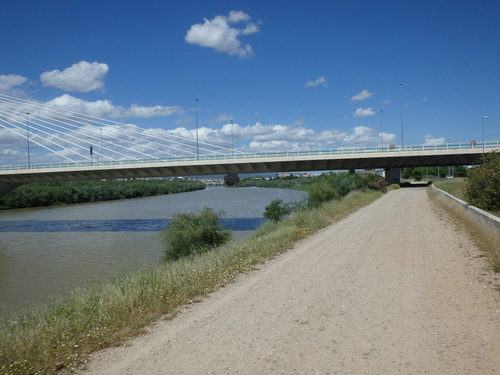 Riding up the left bank of the Rio Guadalquivir.